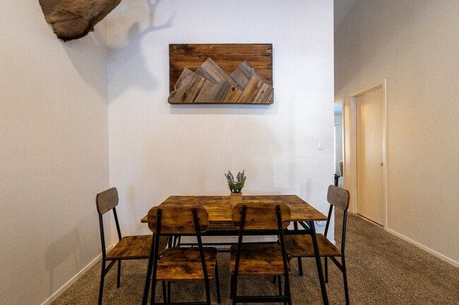 Foto del edificio - 33 Lofty Ct