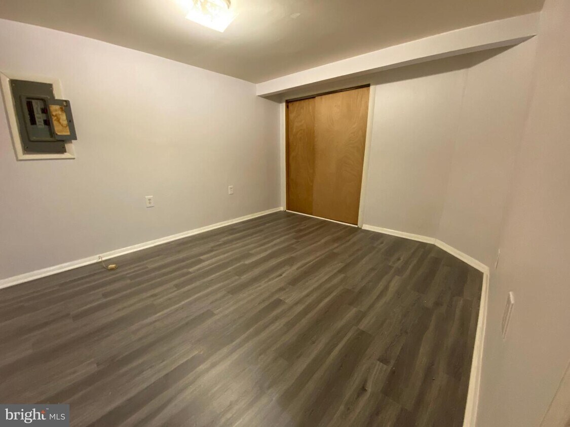 Foto principal - 4516 Kenwood Dr
