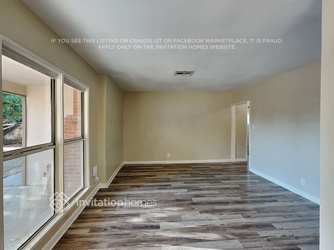 Building Photo - 8032 Wynne Ave