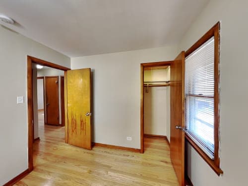 Building Photo - 8834 S Troy Ave