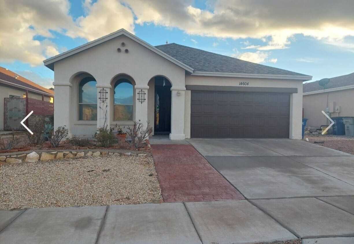 Primary Photo - Welcome Home ! 4 bedroom 2 bath rental