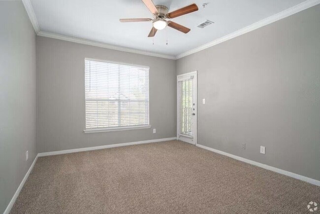 Building Photo - The Layout Everyone Wants