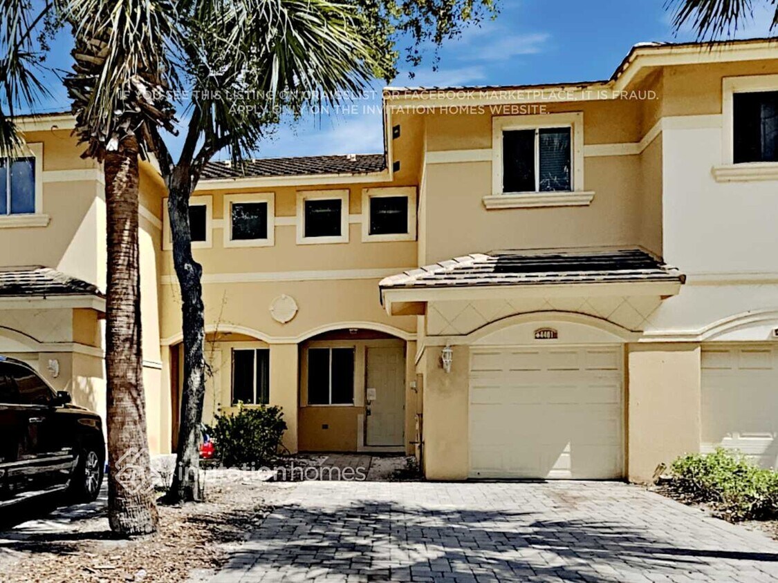 Primary Photo - 4401 Coventry Pointe Way