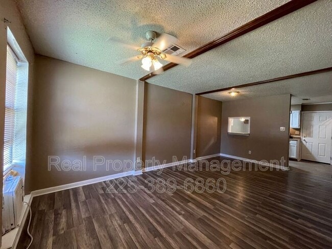 Foto del edificio - 750 Hospital Rd