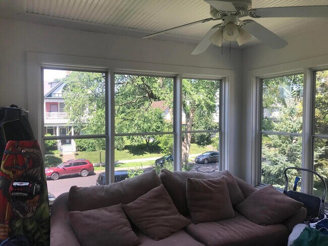 sunroom - 3431 Pleasant Ave