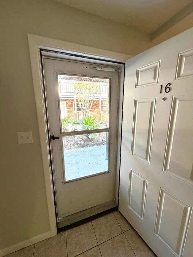 Photo - Popular Location 2/1 House