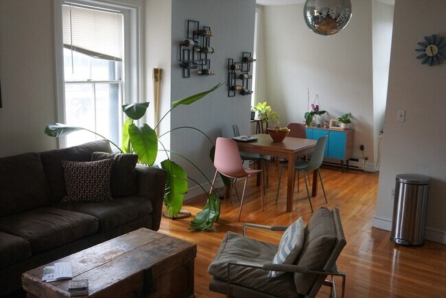 Foto del edificio - 59 E Springfield St