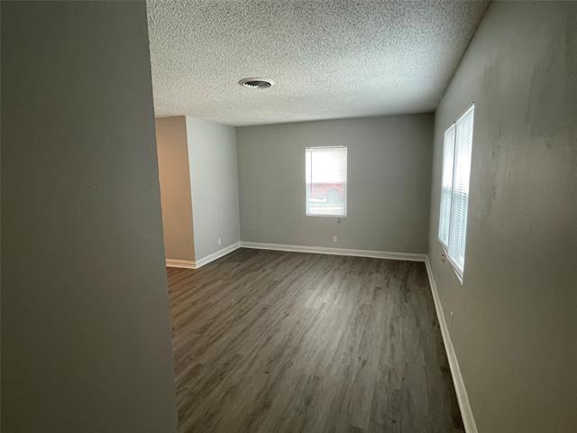 Foto del edificio - 5837 Aton Ave