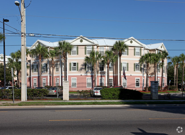 Building Photo - Crescent Club Apartments