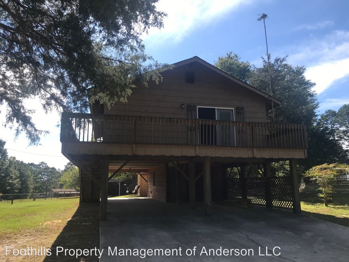 Primary Photo - 3 br, 1 bath House - 106 Possum Ln