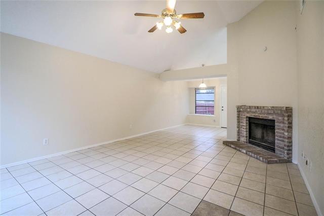 Foto del edificio - 2109 Lavender Ln