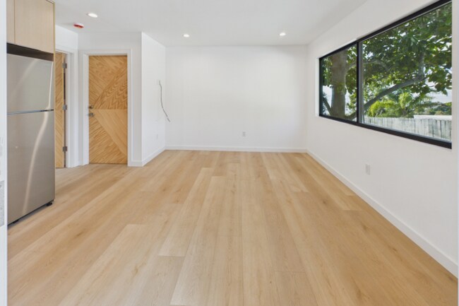 Foto del edificio - 2282 Whitney Ave