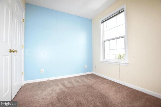 Foto del edificio - 43778 Virginia Manor Terrace