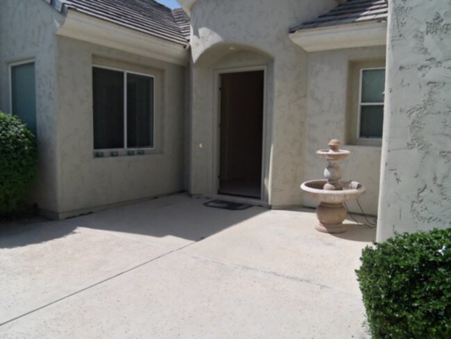 Building Photo - 14425 W Monte Vista Rd