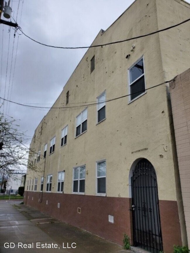 Building Photo - 787 22nd St