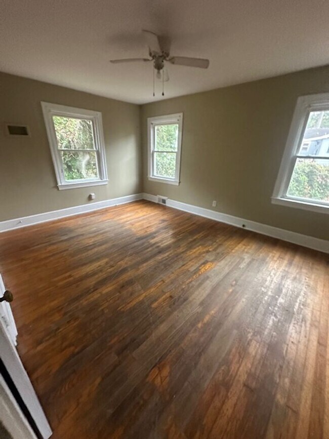 Foto del edificio - 1323 N Independence St