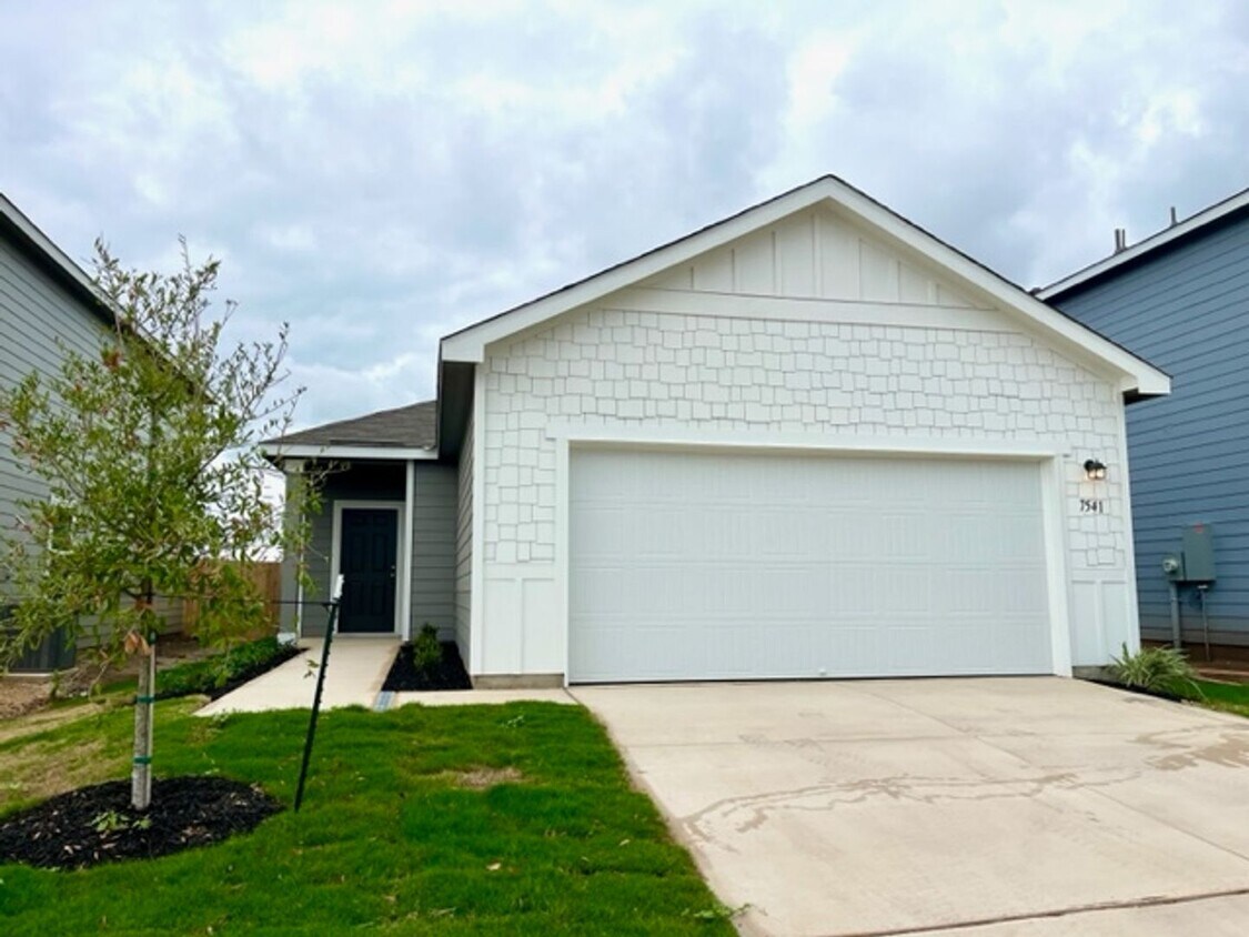 Brand new home with washer and dryer inclu... House Rental in San
