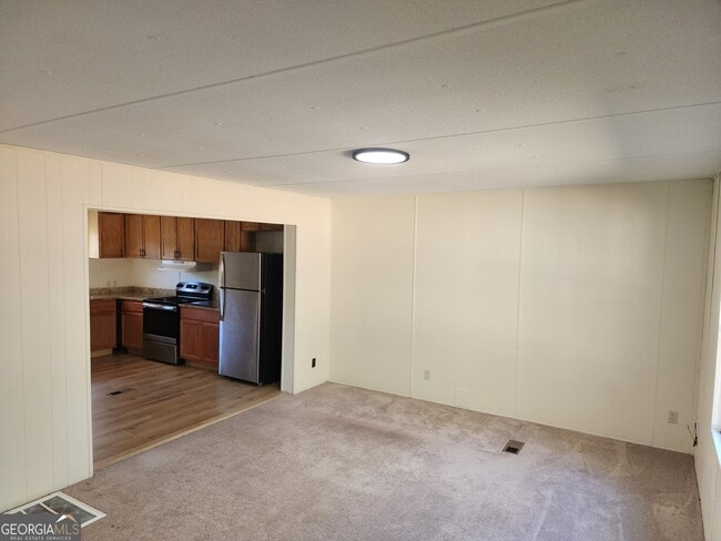 Building Photo - 918 Roscoe Davis Rd