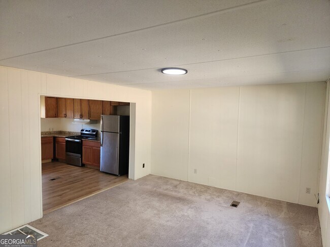 Foto del edificio - 918 Roscoe Davis Rd