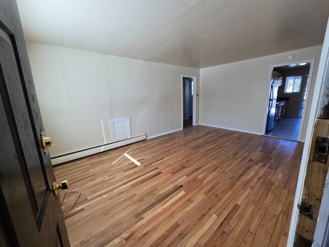 Foto del edificio - 3210 Ellwood Ave