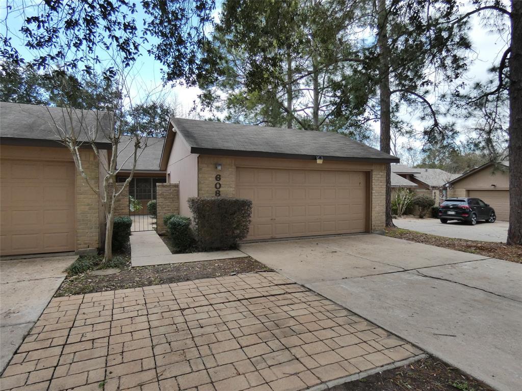 608 Golfview Dr, Richmond, TX 77469 Townhome Rentals in Richmond TX