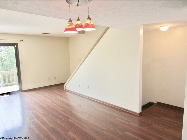 Dining Area - 1228 Van Voorhis Rd