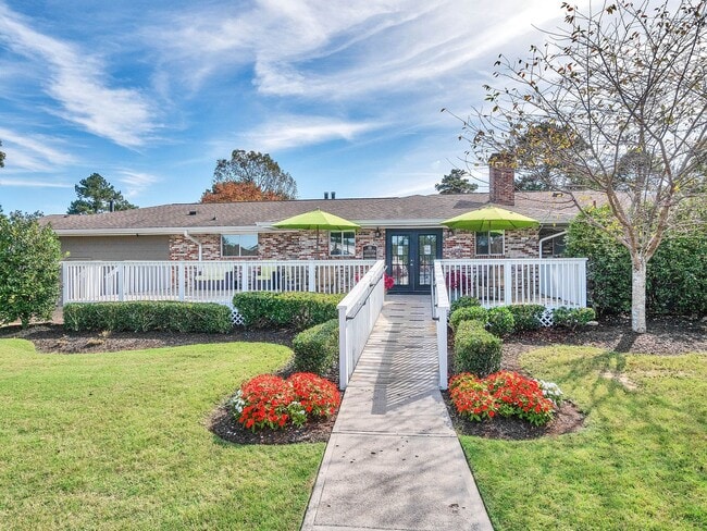 Building Photo - The Hills at Oakwood Apartments