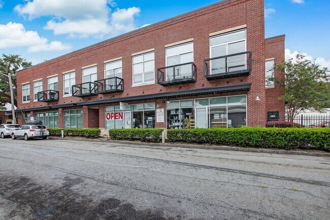 Foto del edificio - 2514 Abercorn St