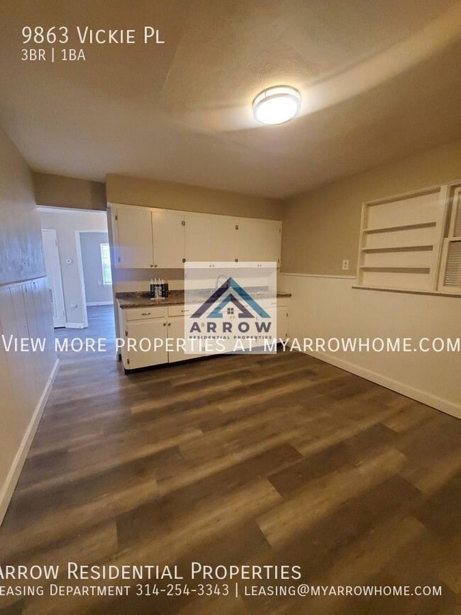 Building Photo - 9863 Vickie Pl