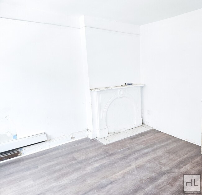 Building Photo - WILLIS AVENUE