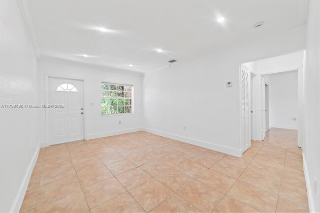 Foto del edificio - 17380 NE 4th Pl