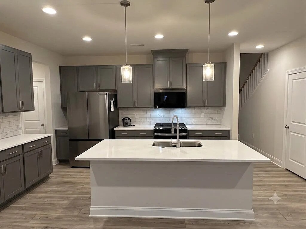 Foto del edificio - 219 Wood Orchid Ln