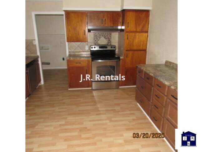 Building Photo - 706 S 13th St, Copperas Cove, TX 76522