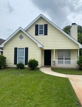 Building Photo - 110 Country Cove