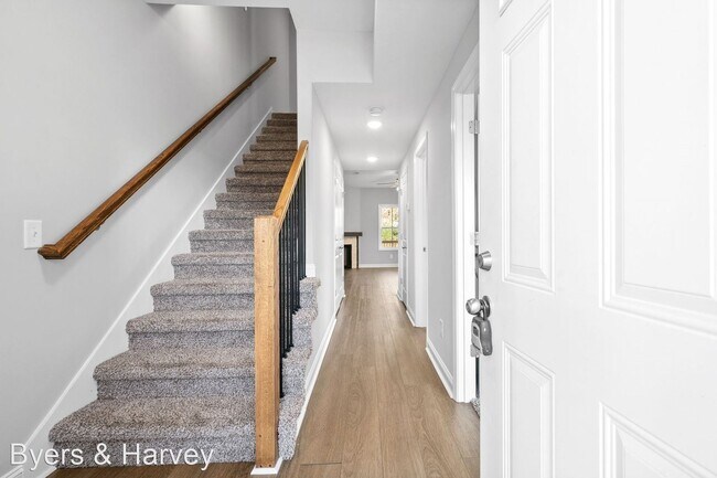 Foto del edificio - 5 br, 3 bath House - 515 Needmore Road