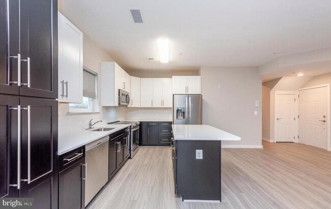 Building Photo - 3307 Demirel Way