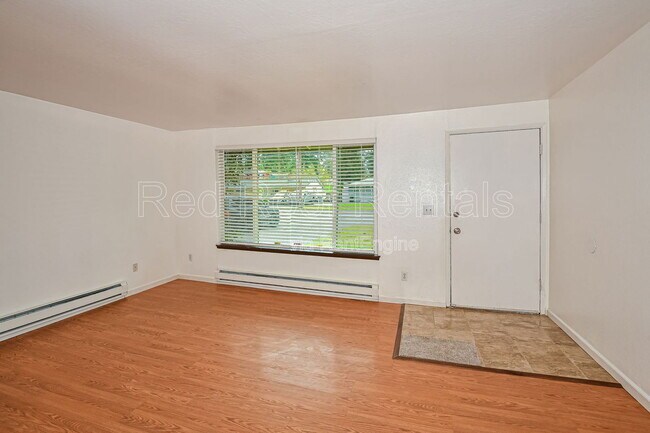 Foto del edificio - 9019 112th St SW