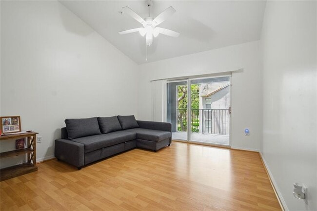 Foto del edificio - 11133 SW 8th St