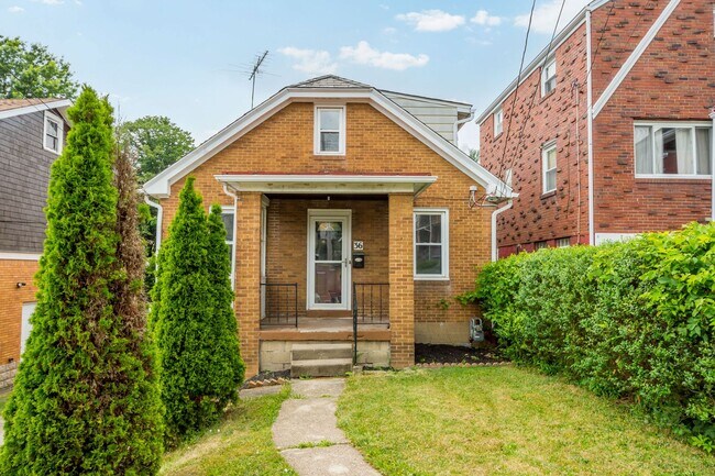 Foto del edificio - Stunning 3 bedroom home in Carrick available May 15!