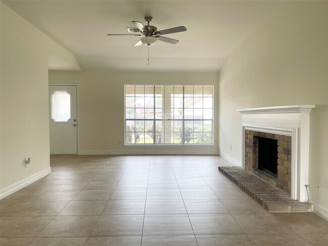Foto del edificio - 9807 Bent Spur Ln