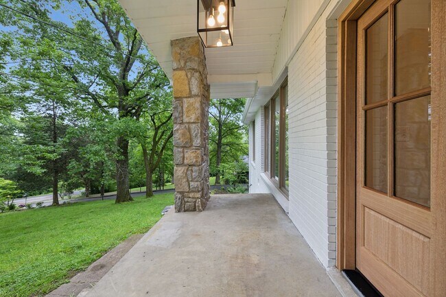 Photo - 909 Plateau Pkwy House