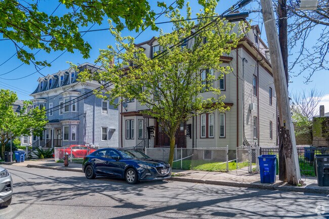 24-26 Lincoln Street is located in Somerville, MA. - 24-26 Lincoln St