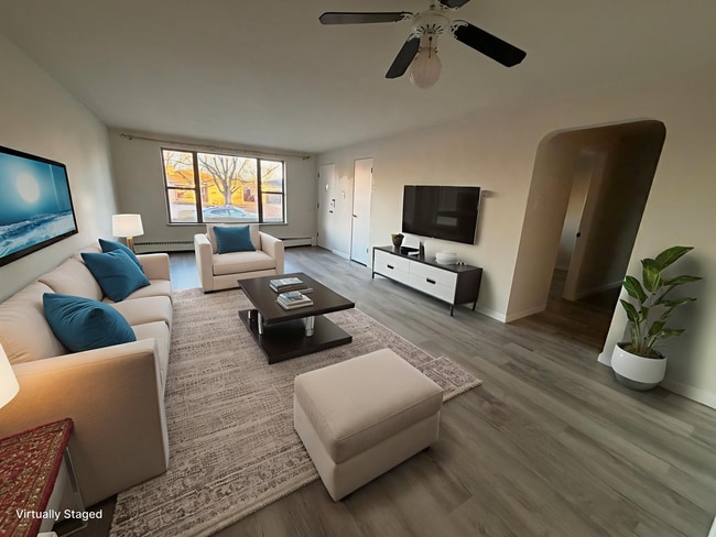 Building Photo - 4 Bedroom Ranch House - Prime Location Minutes from Cherry Creek!