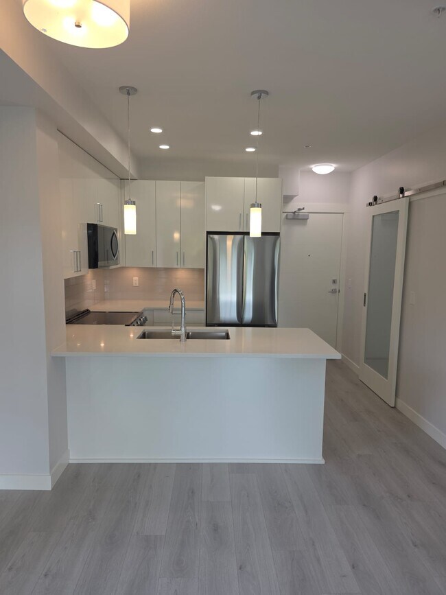 Photo du bâtiment - 33886 Pine St