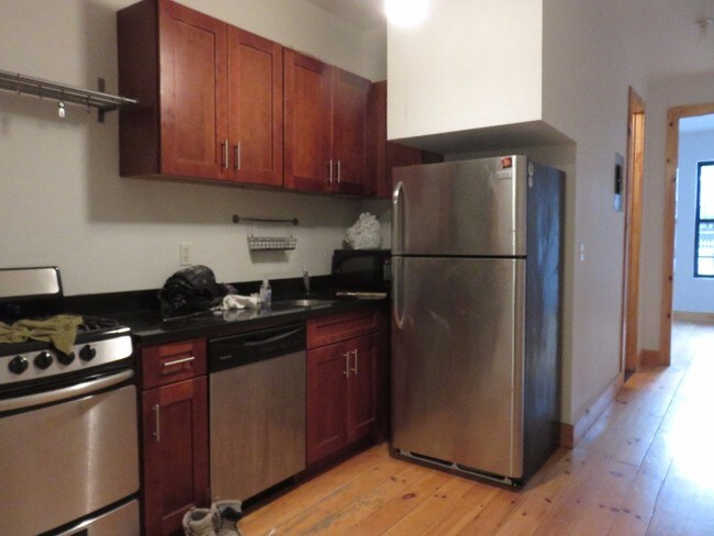 Foto del edificio - 1056 Willoughby Ave