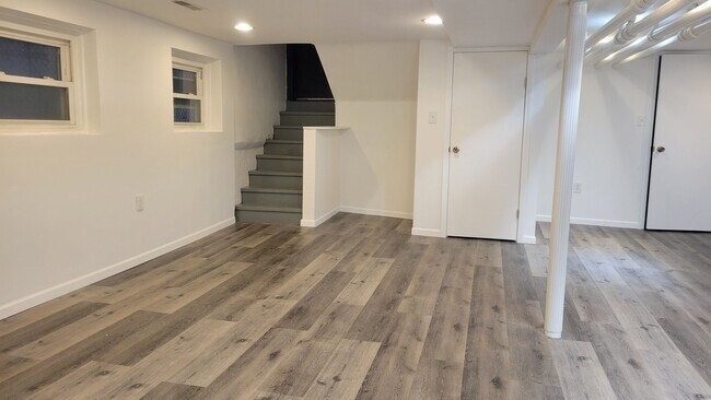 Foto del edificio - 5631 N Kimball Ave