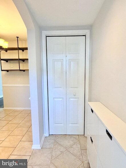Foto del edificio - 736 Village Ln.