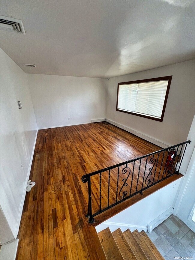 Building Photo - 22 Hudson Pl