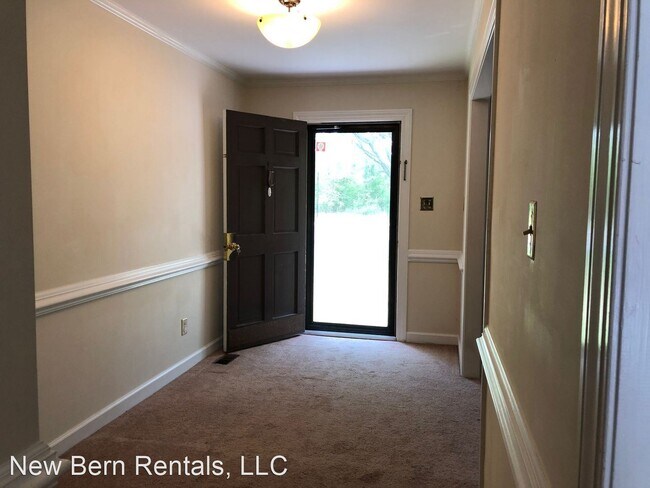 Foto del edificio - 4 br, 2 bath House - 3211 Wedgewood Drive