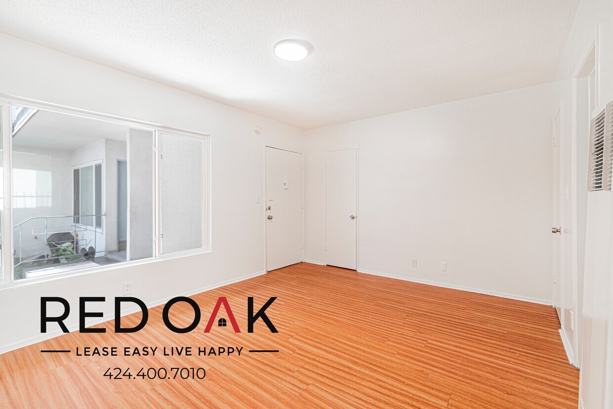Foto principal - 439 S Catalina St